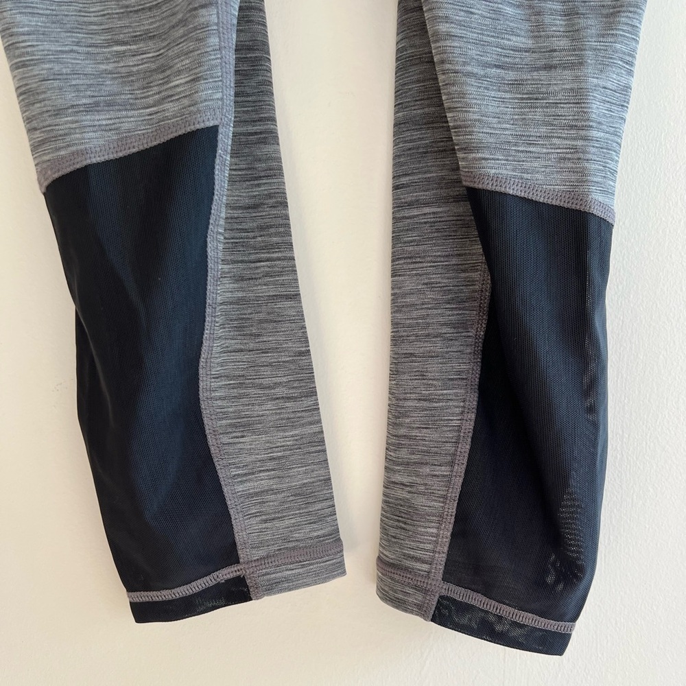 New Nike Pro Women’s 365 Mid-Rise Crop Leggings, Grey/Black, XS - Picture 7 of 11